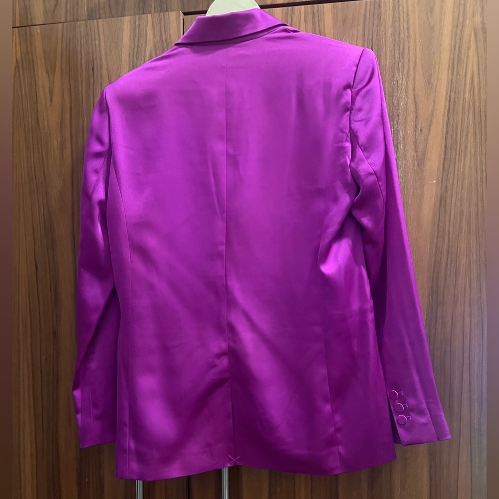 Vibrant Fuchsia Blazer - Picture 2 of 4
